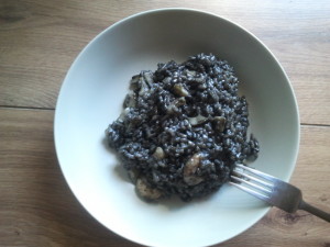 arroz negro con allioli