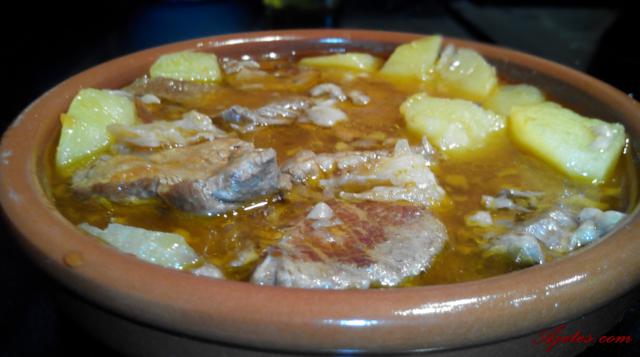 Receta tradicional de guiso de ternera con patatas